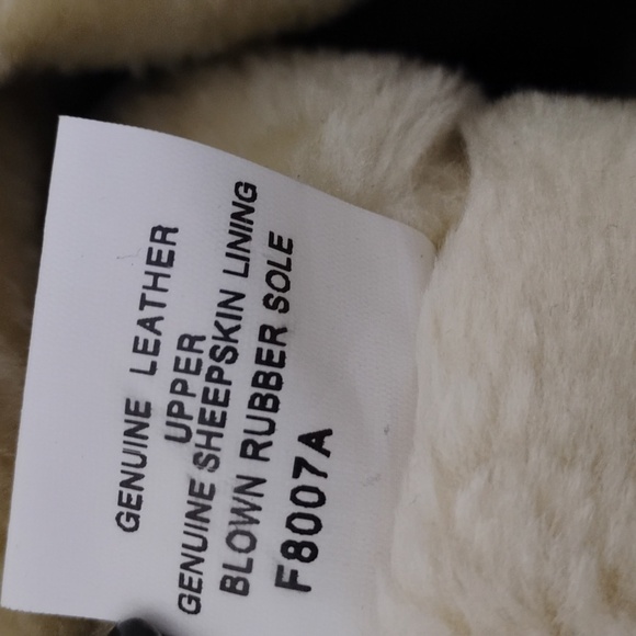 BRAND: UGGS - SIZE: W9 (See ALL Pics) - Picture 8 of 8